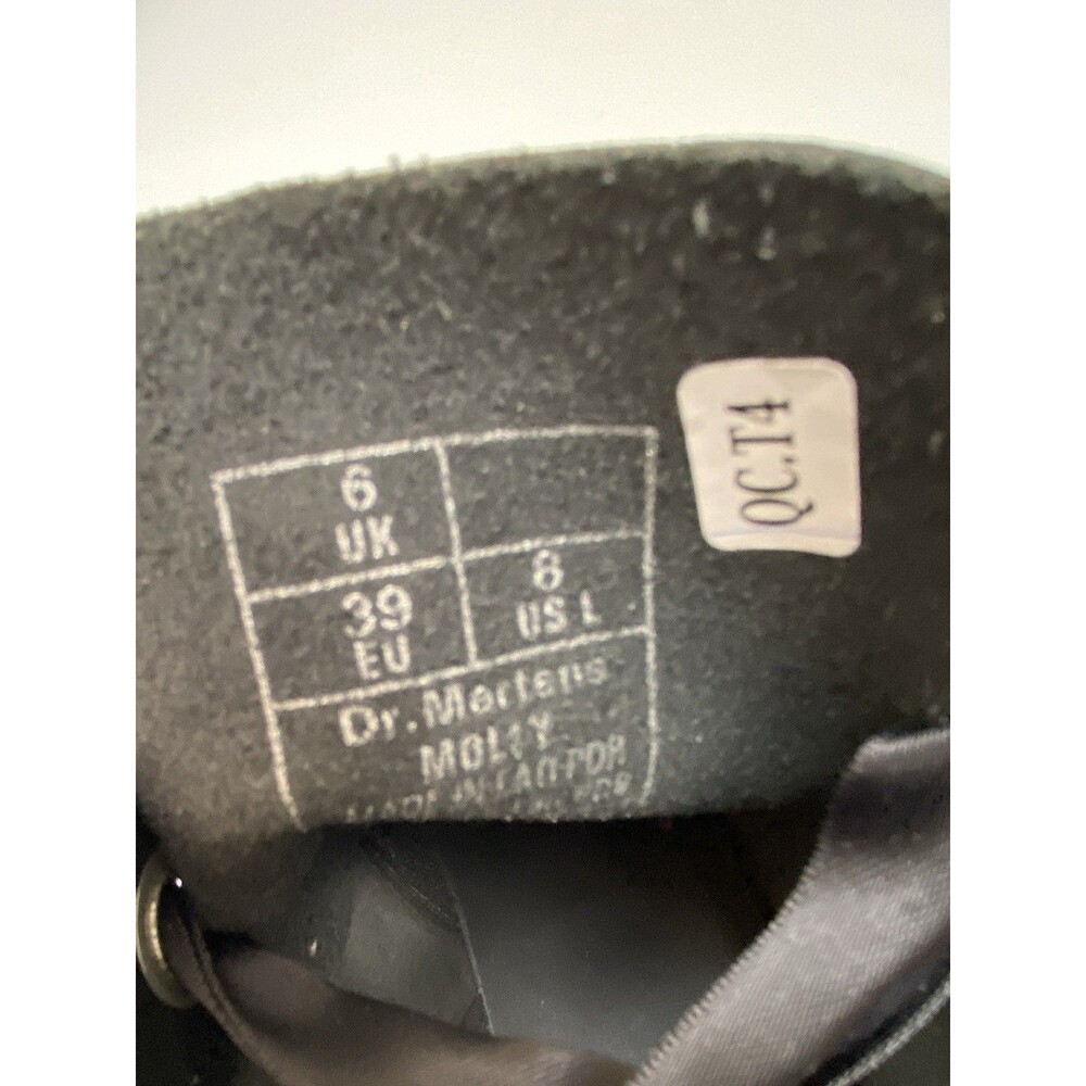 Dr. Martens Molly Women’s Size 8 Black Patent Leather Platform Ankle Boots - Picture 7 of 8